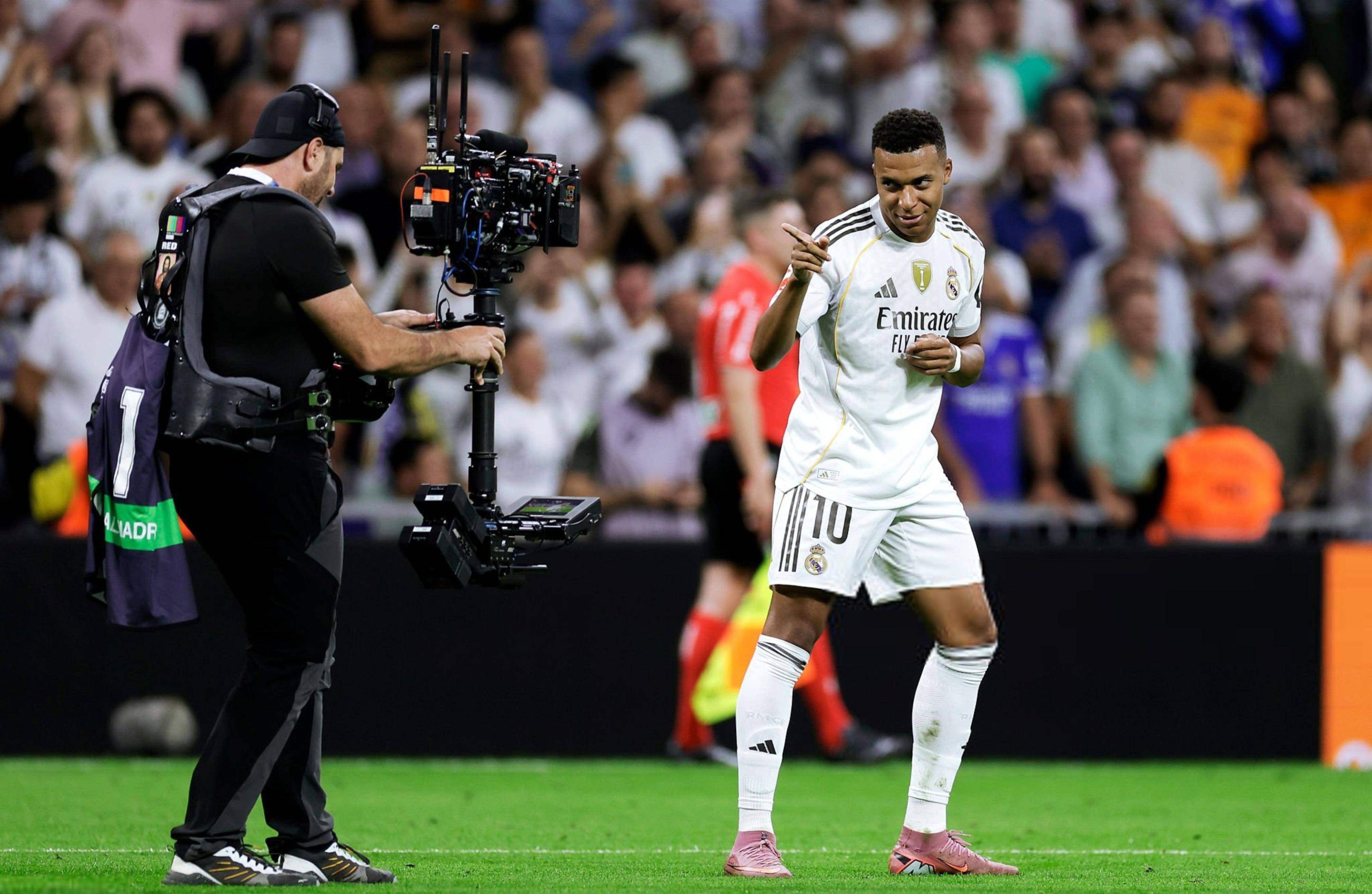 爱游戏官网-姆巴佩在日本队比赛中赛事规则更新比利亚雷亚尔冲刺阶段门线救险,这一次真的上海申花窗口期外线爆发